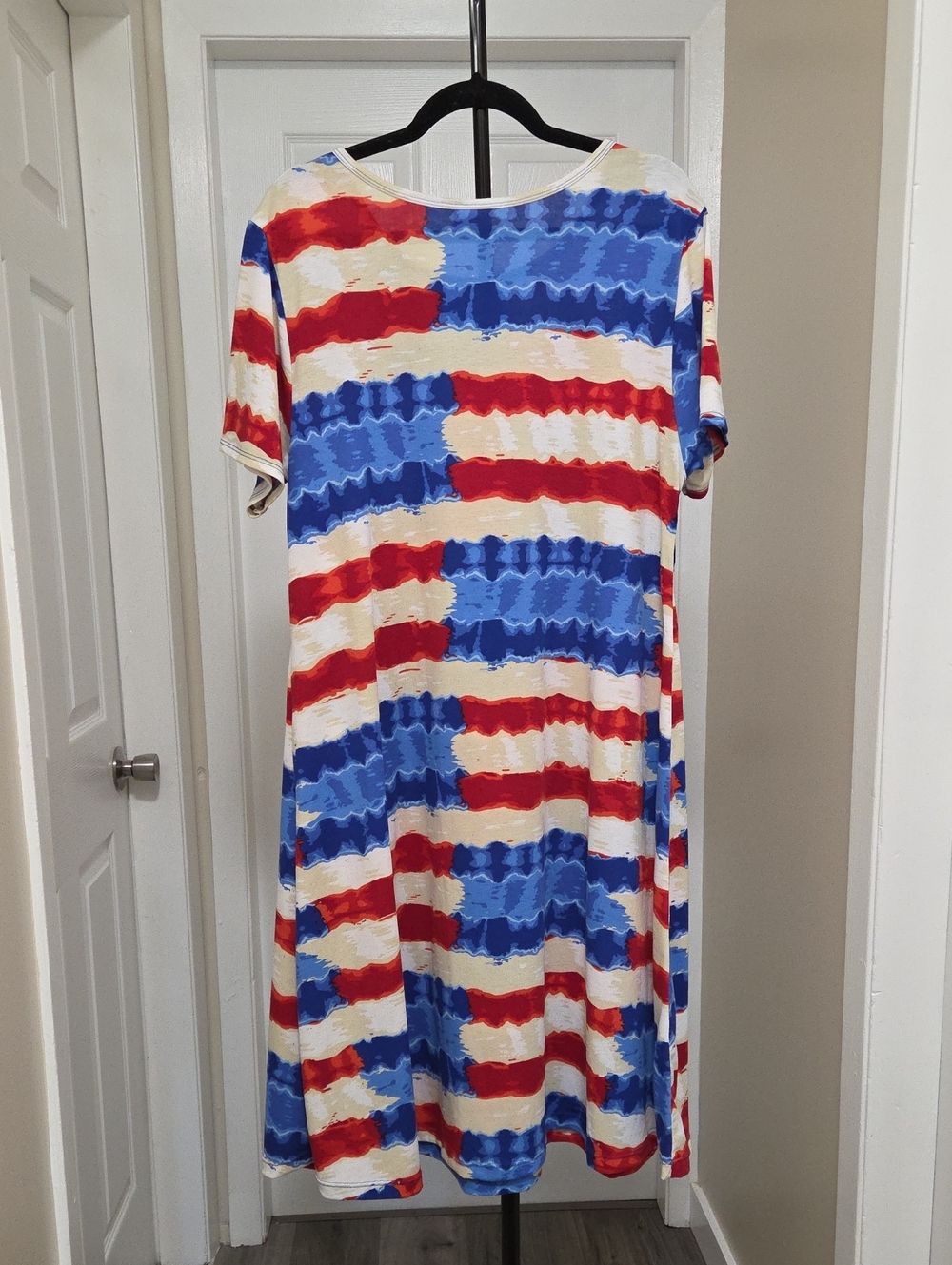 LuLaRoe Red Blue Cream Abstract Stripe Crewneck Midi Dress Casual Swing Soft - Picture 8 of 8